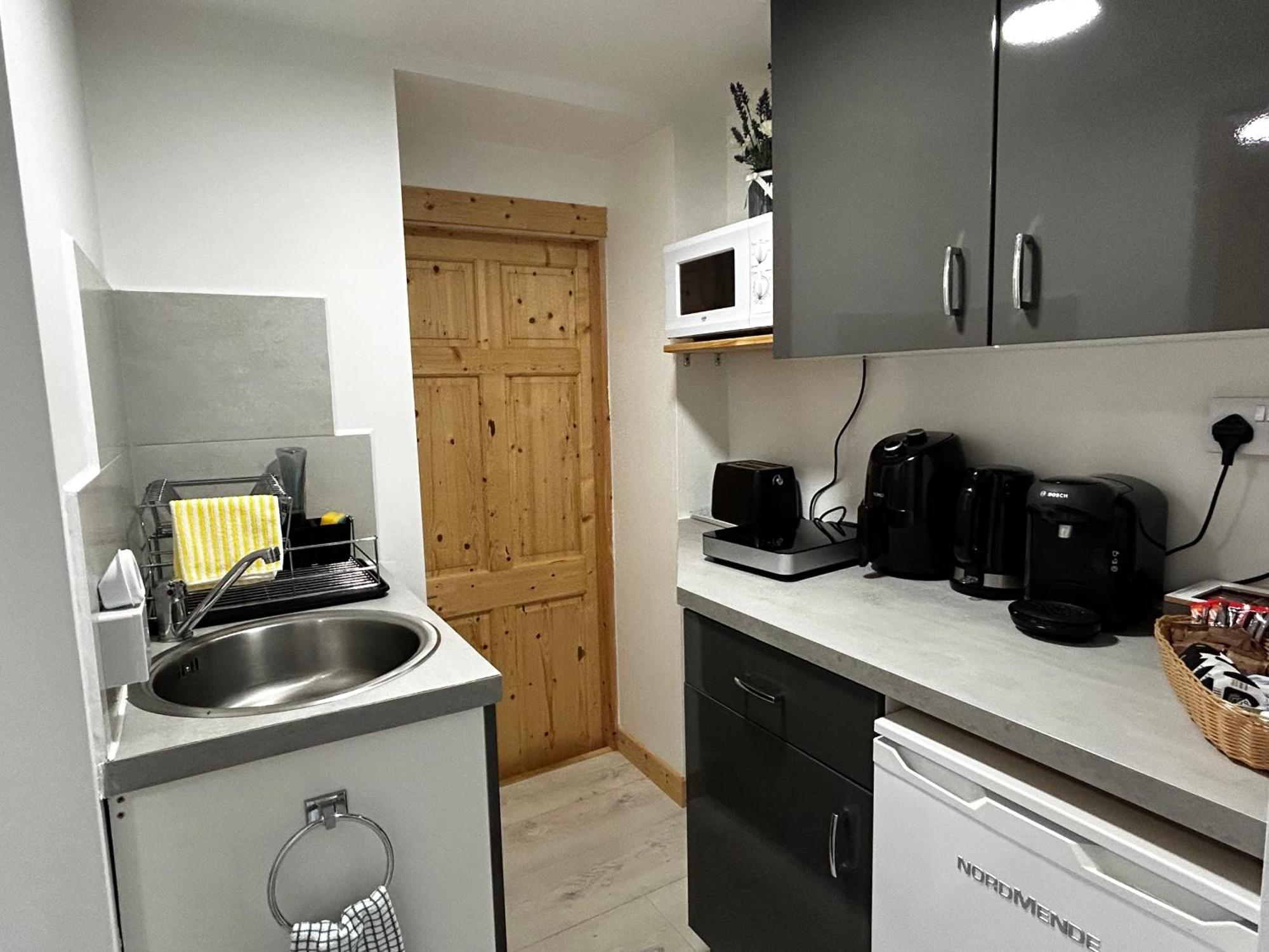 Stardust Getaway Tiny-Home E32Ak40 Piltown Bagian luar foto
